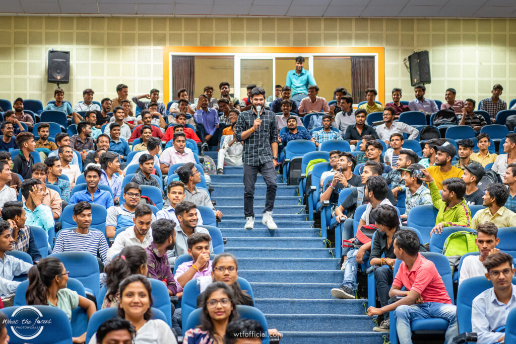 RJ Arjun in the crowd